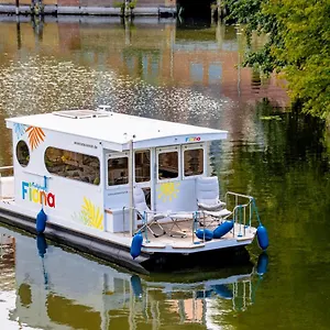 Hausboot Fiona Im Yachthafen Berlin-schmoeckwitz Auf Der Spree Und Dem Mueggelsee Von Anfang April Bis Ende Oktober Botel Berlin